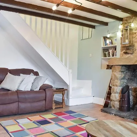 Four Bed Large Garden Dog Friendly Pickering